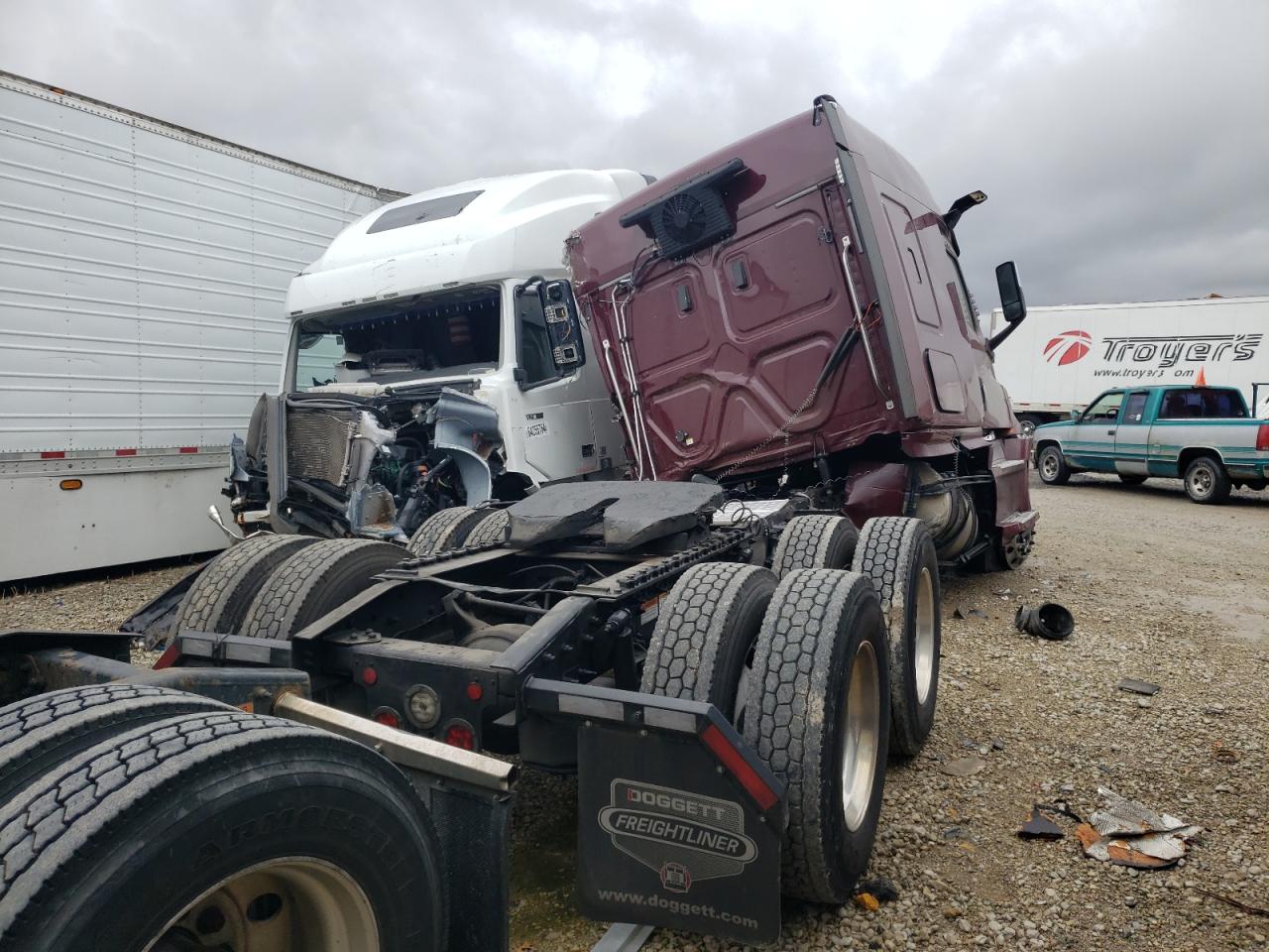 Lot #3052404594 2020 FREIGHTLINER CASCADIA 1