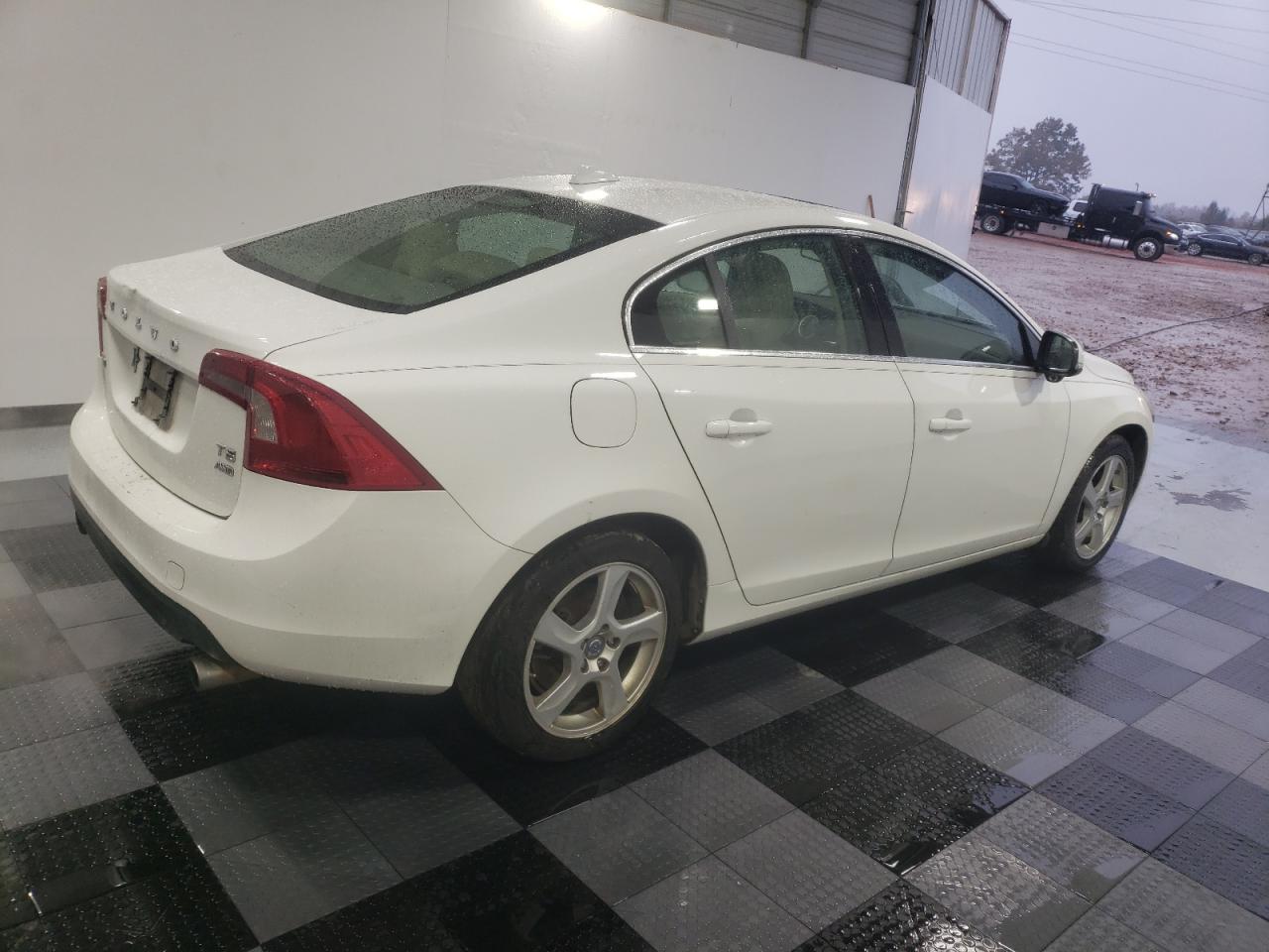 Lot #2976739790 2013 VOLVO S60 T5