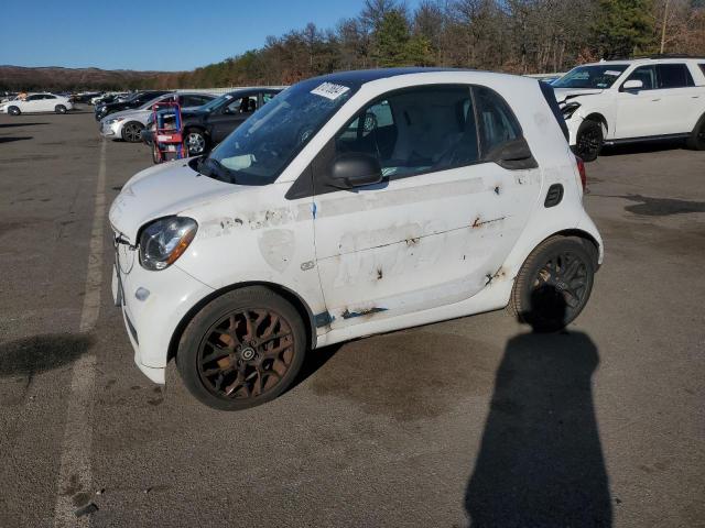 VIN WMEFJ5DA2HK218742 2017 SMART FORTWO no.1