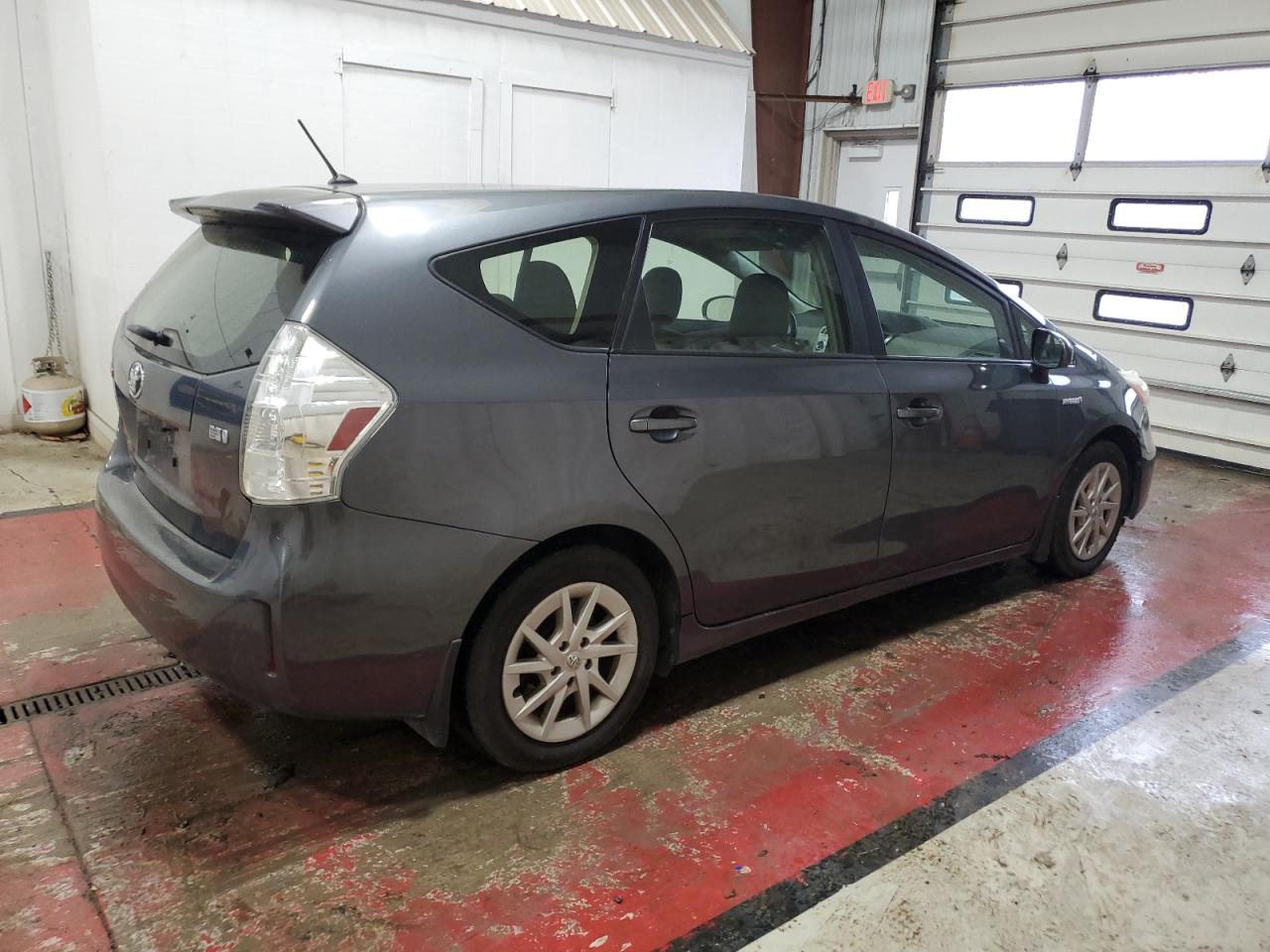 Lot #2979260203 2012 TOYOTA PRIUS V