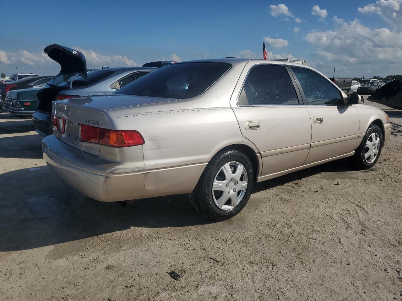 Lot #3027015978 2001 TOYOTA CAMRY CE