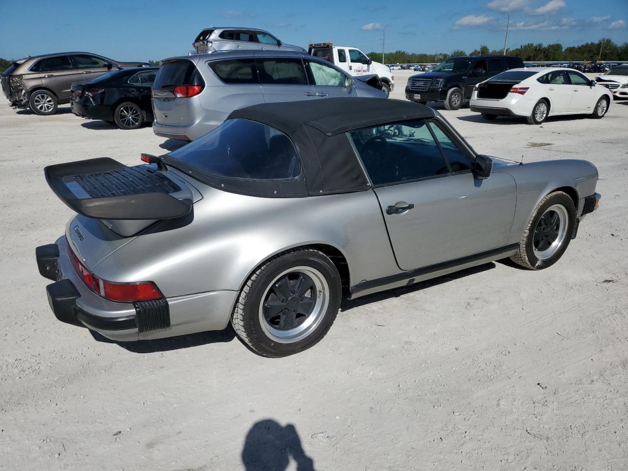 Lot #2981115678 1984 PORSCHE 911 CARRER