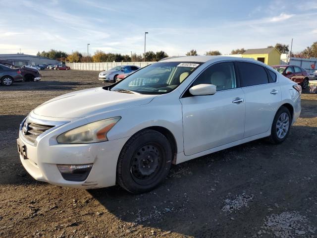 NISSAN ALTIMA 2.5 2014 white  gas 1N4AL3AP5EC100356 photo #1