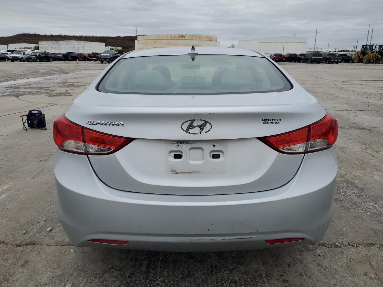 Lot #3024147855 2013 HYUNDAI ELANTRA GL