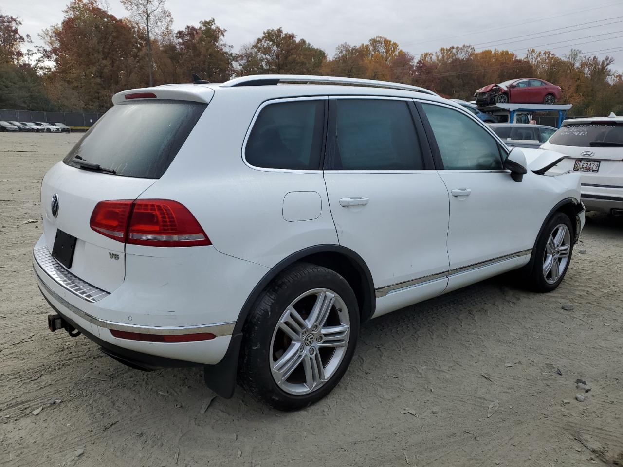 Lot #2960086087 2015 VOLKSWAGEN TOUAREG V6