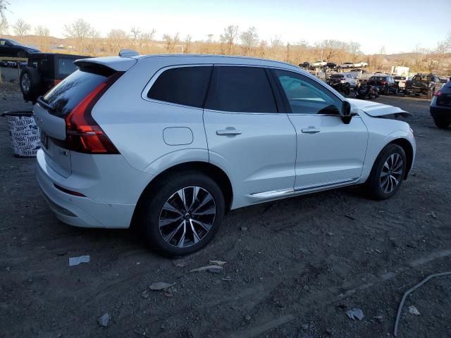 VOLVO XC60 PLUS 2023 white  gas YV4L12RN3P1332598 photo #4