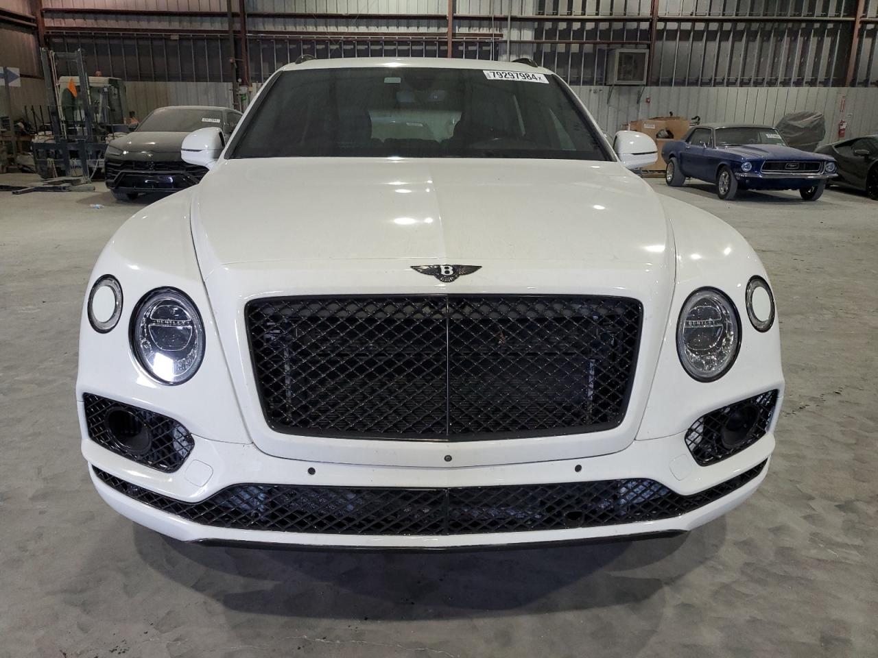 Lot #2974821275 2018 BENTLEY BENTAYGA