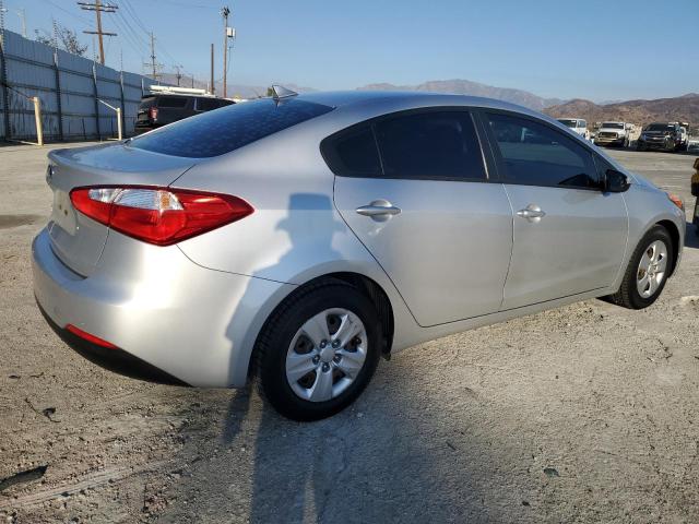 VIN KNAFK4A61F5314716 2015 KIA Forte, LX no.3