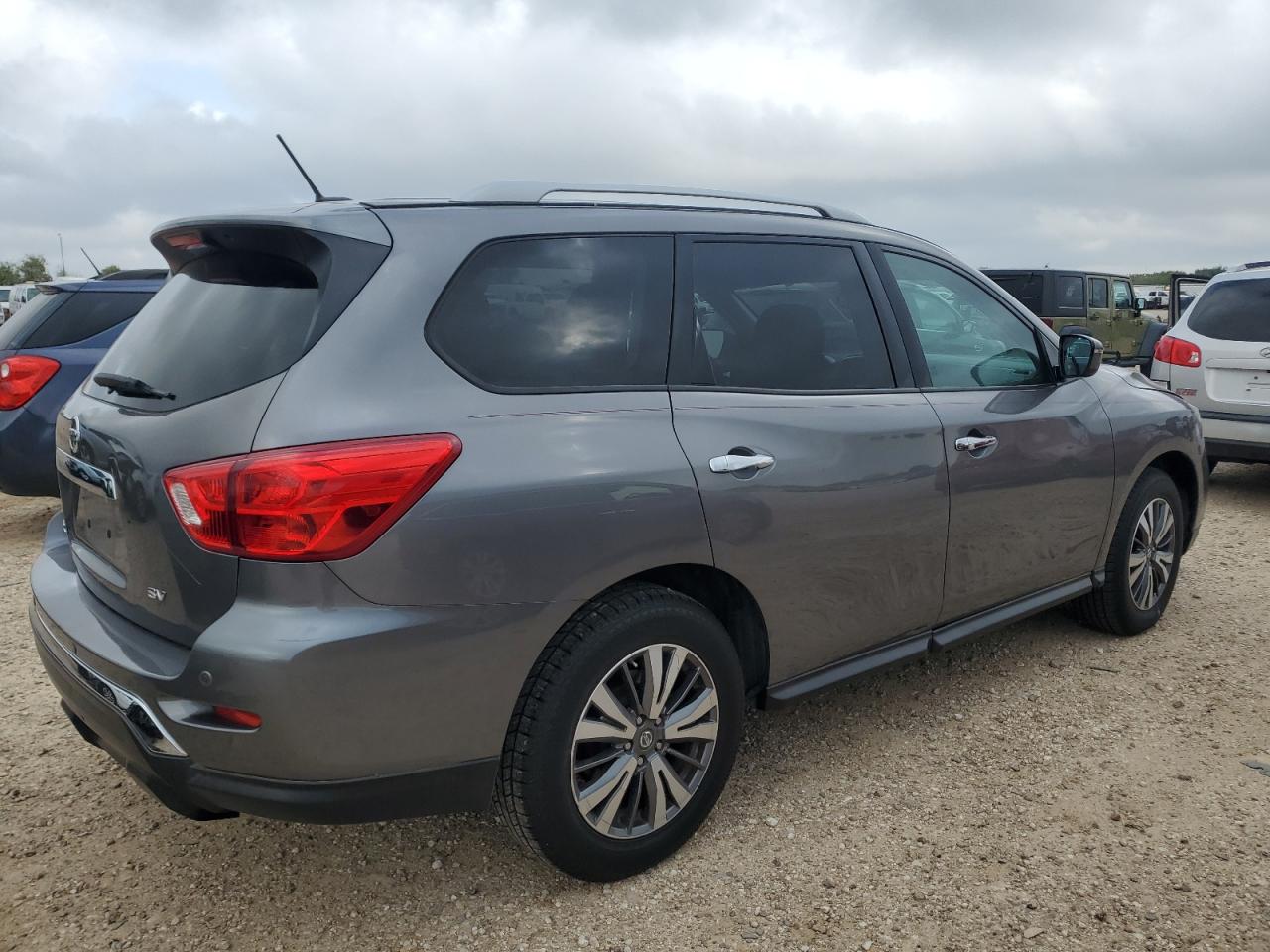 Lot #2991662079 2017 NISSAN PATHFINDER