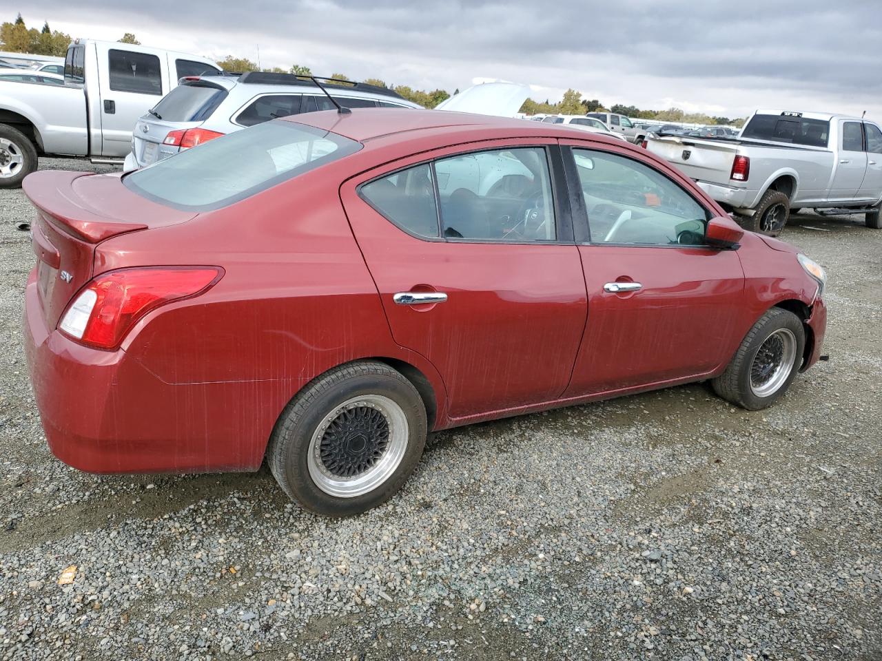 Lot #2962373007 2017 NISSAN VERSA S