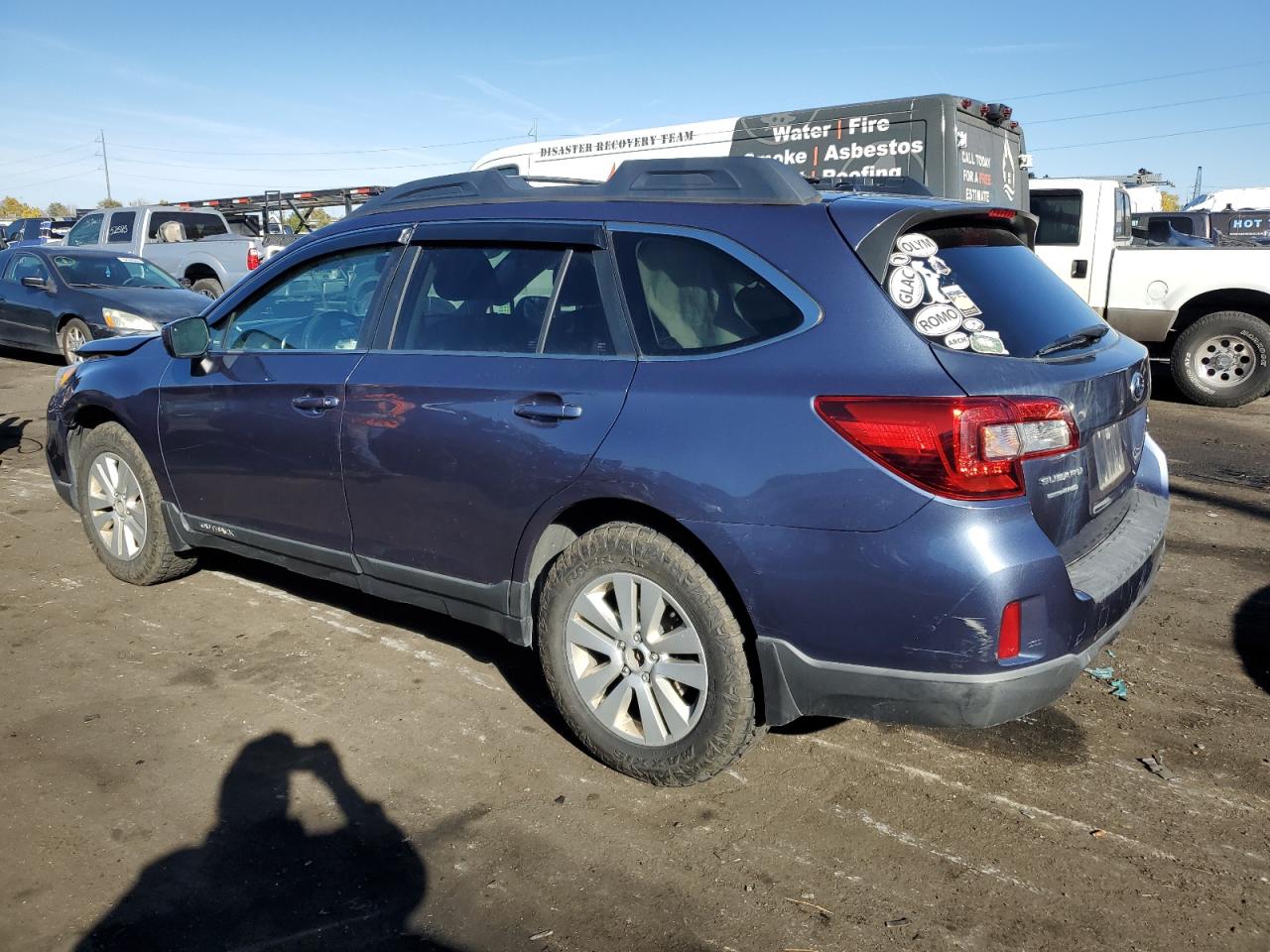 Lot #2994382106 2015 SUBARU OUTBACK 2.