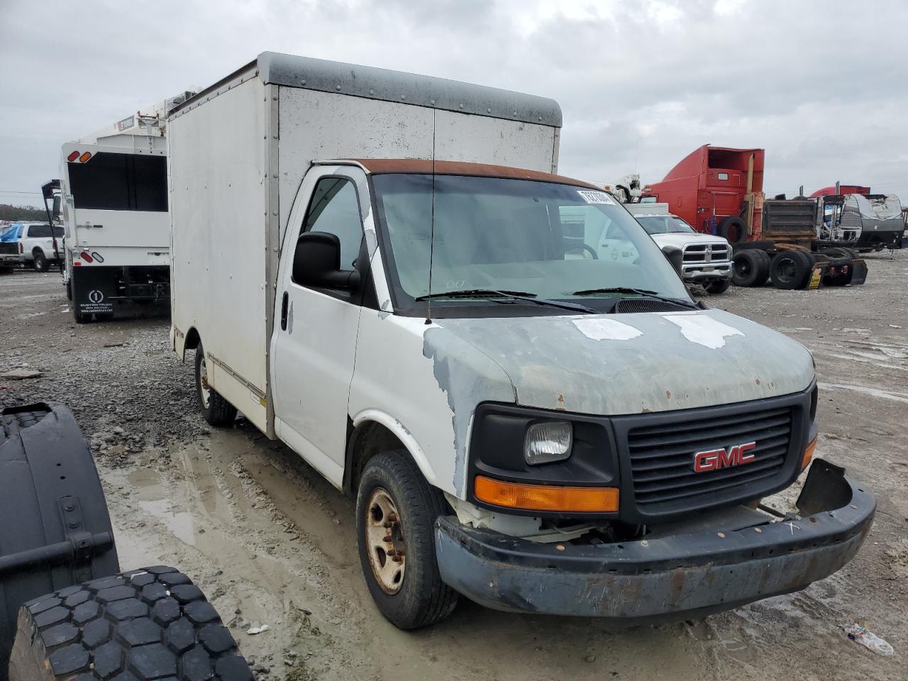 Lot #2976976594 2004 GMC SAVANA CUT