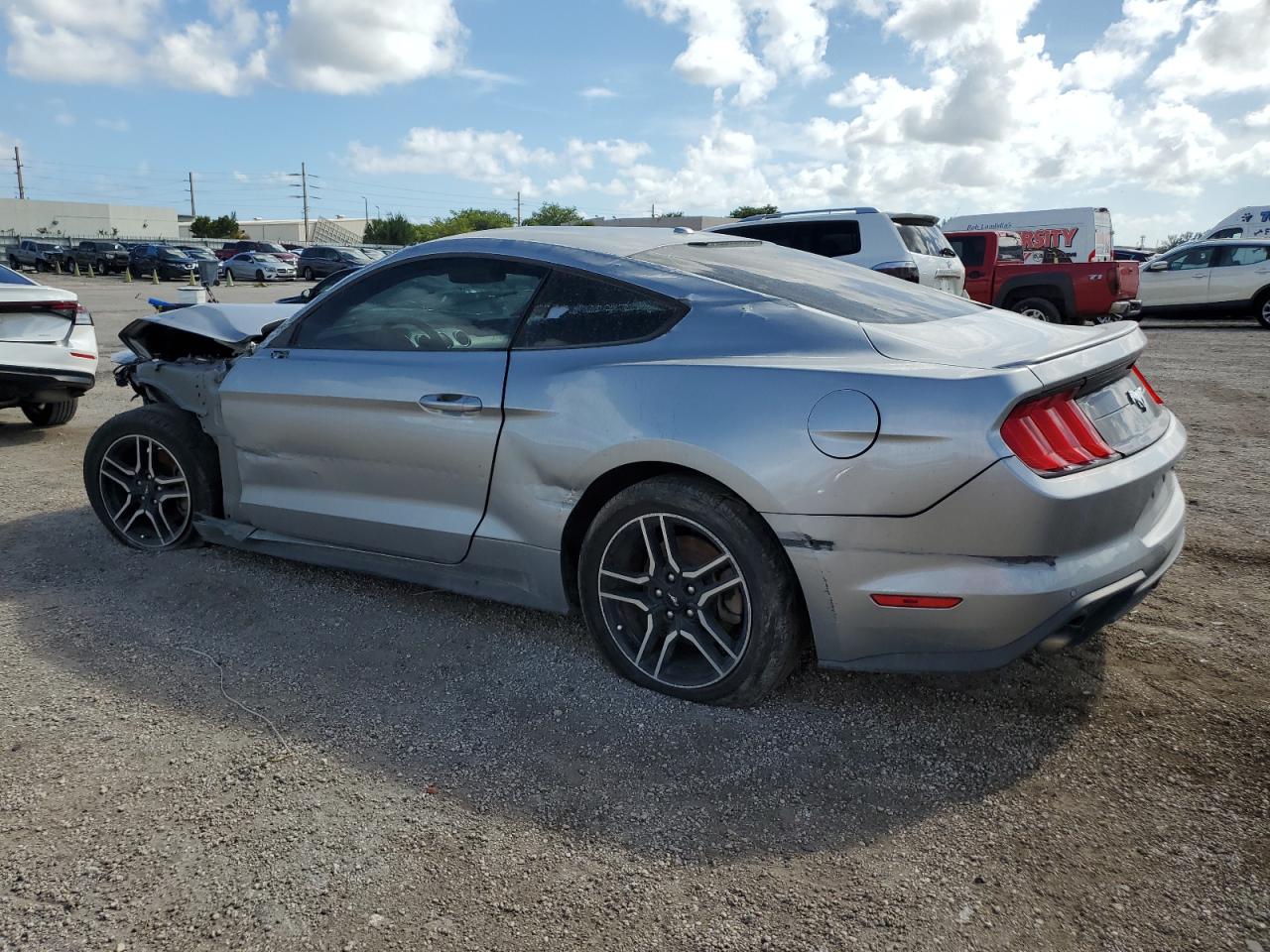 Lot #2994168323 2020 FORD MUSTANG