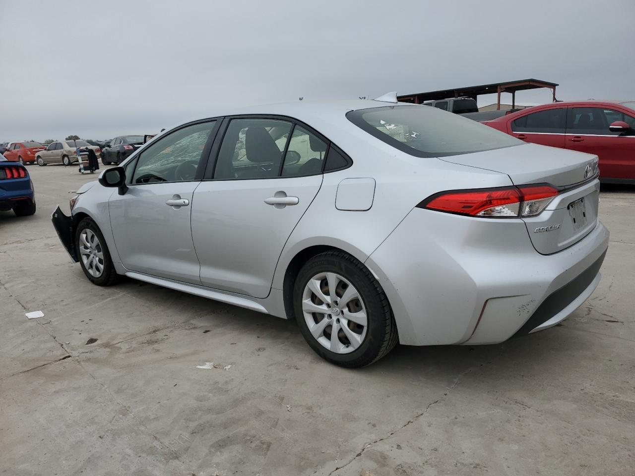 Lot #2994218330 2020 TOYOTA COROLLA LE