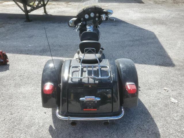 2010 HARLEY-DAVIDSON FLHXXX 1HD1MBM17AB851157