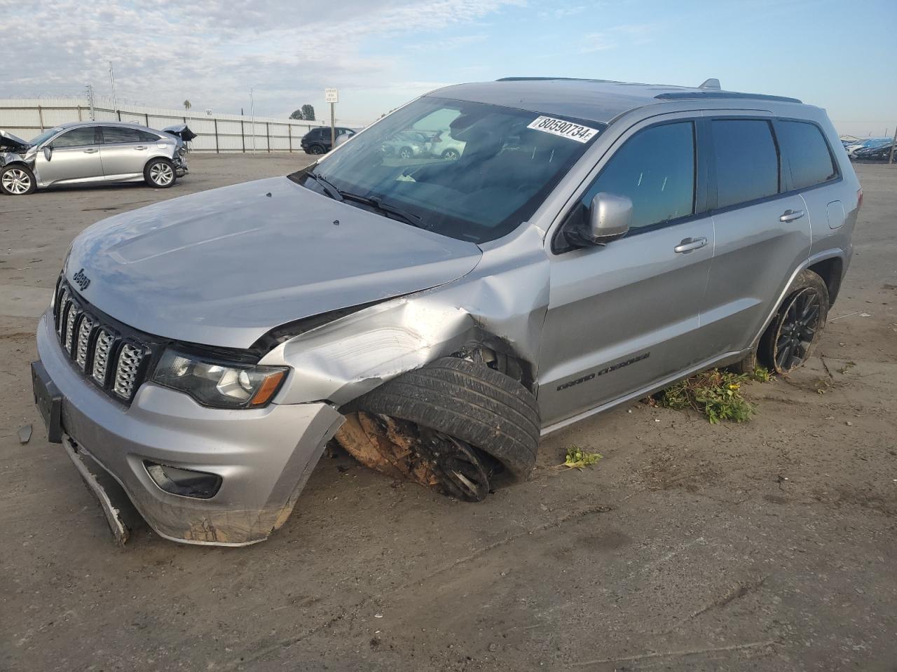  Salvage Jeep Grand Cherokee