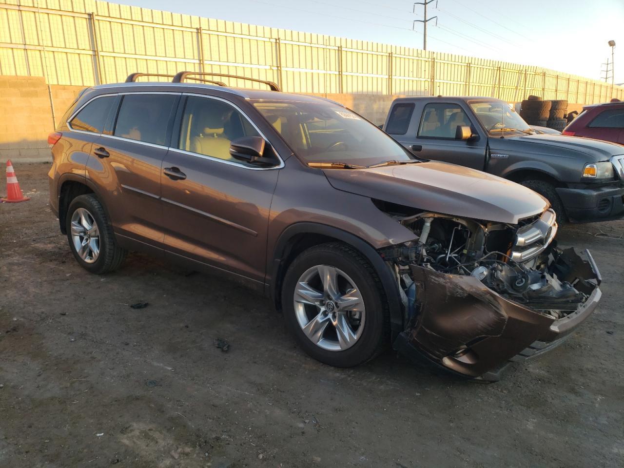 Lot #2991866194 2017 TOYOTA HIGHLANDER