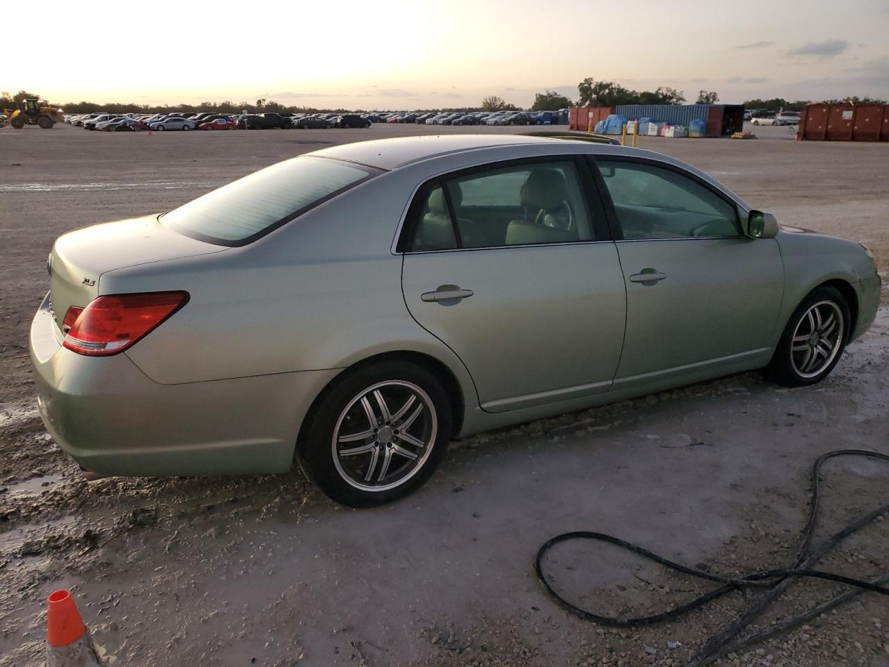 Lot #3023653020 2006 TOYOTA AVALON XL