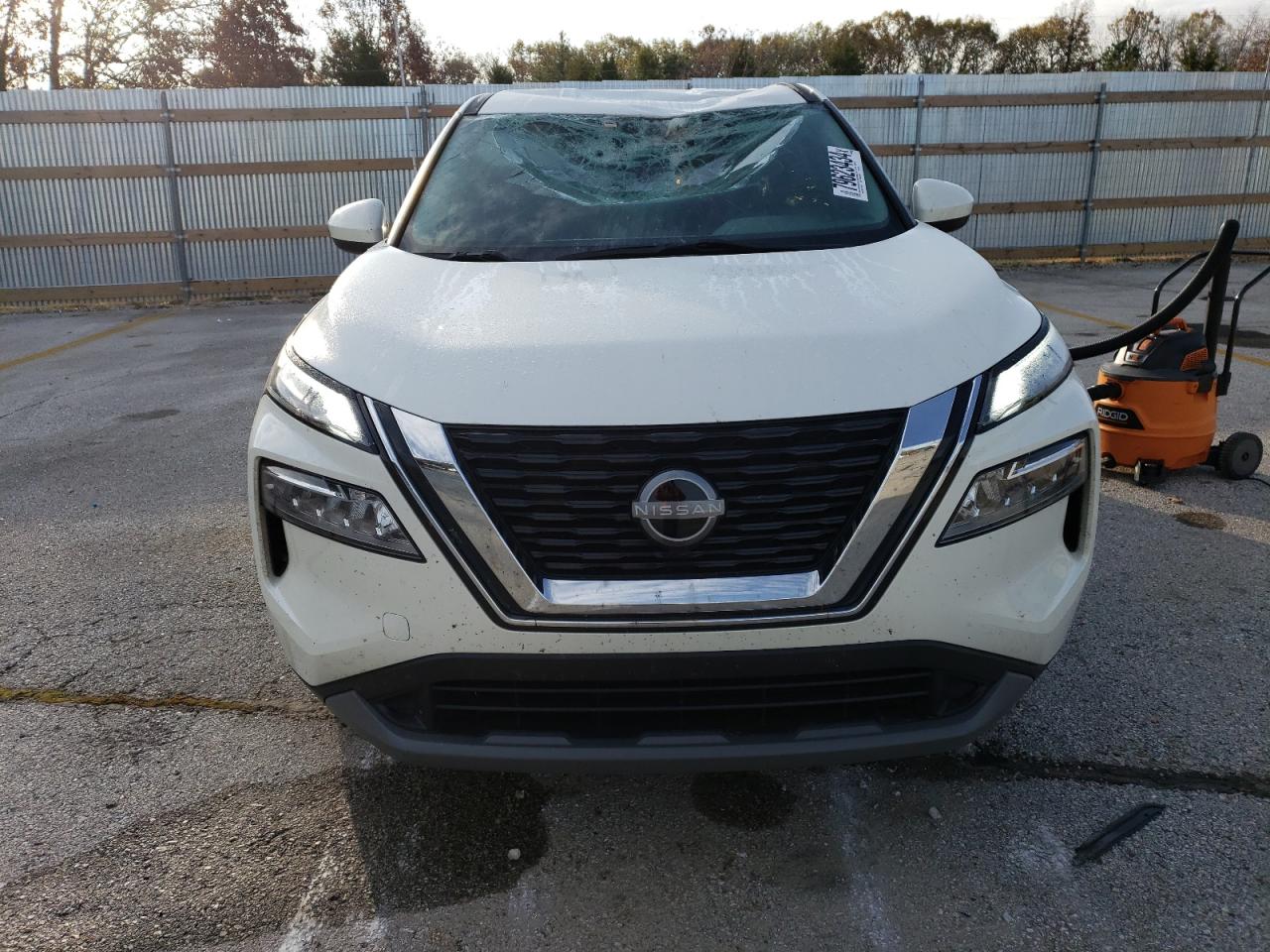 Lot #2972578893 2023 NISSAN ROGUE SV