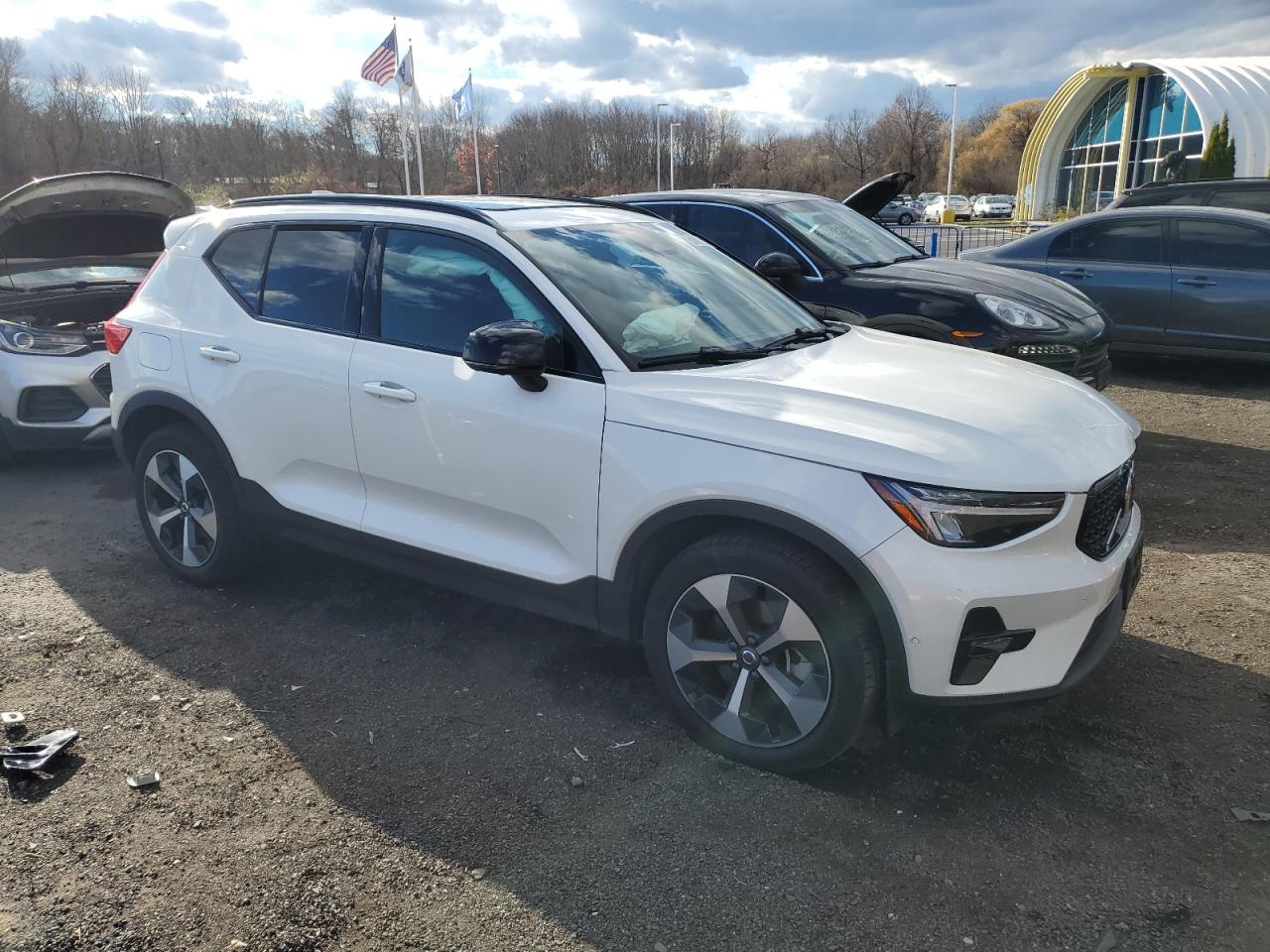 Lot #2994031966 2024 VOLVO XC40 PLUS