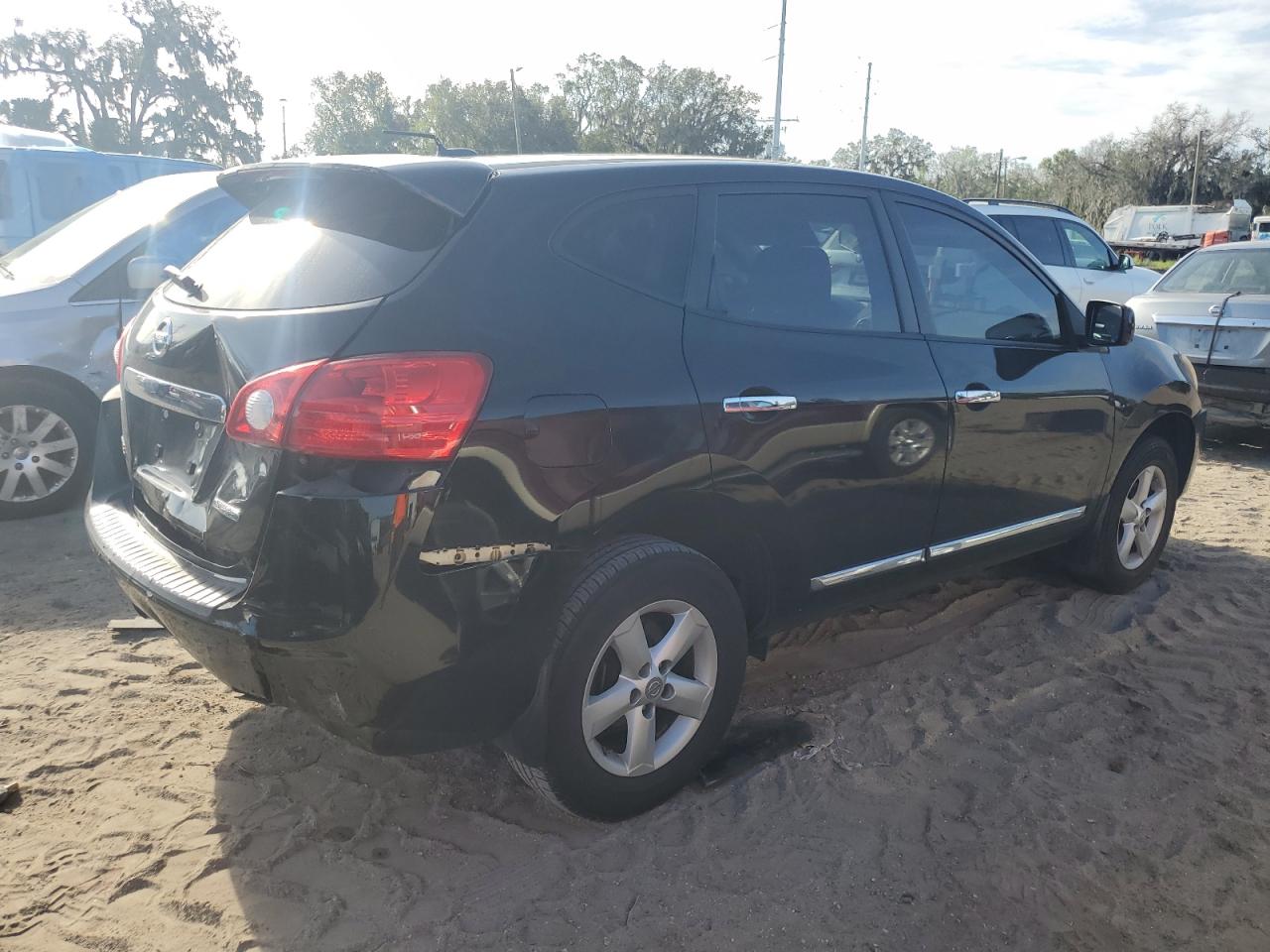 Lot #2998020233 2013 NISSAN ROGUE S