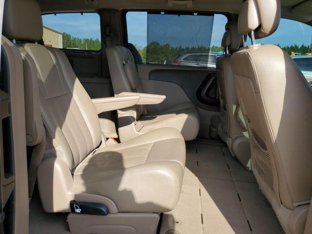 2016 CHRYSLER TOWN & COU - 2C4RC1CG4GR104987