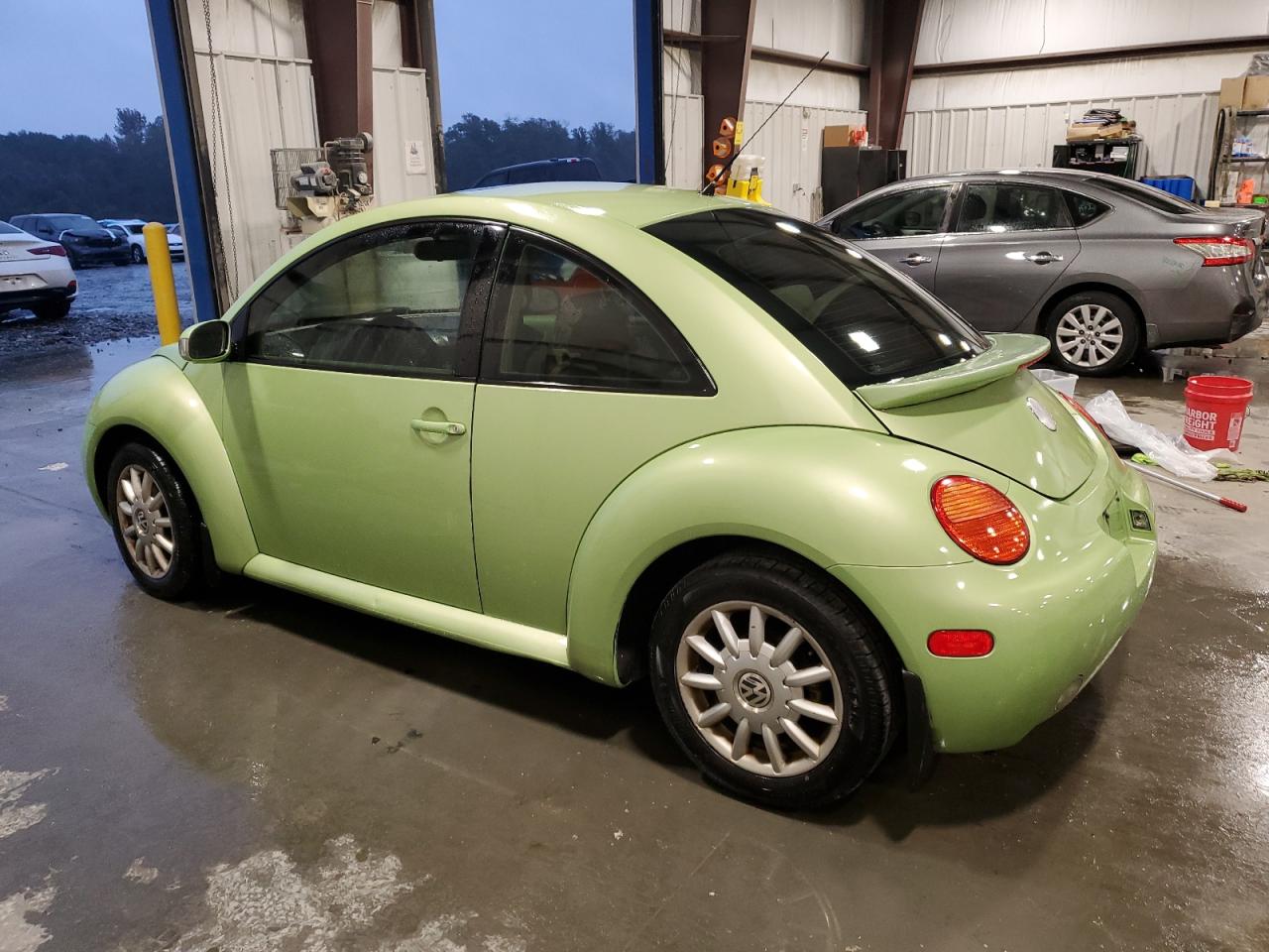 Lot #3020939707 2005 VOLKSWAGEN NEW BEETLE