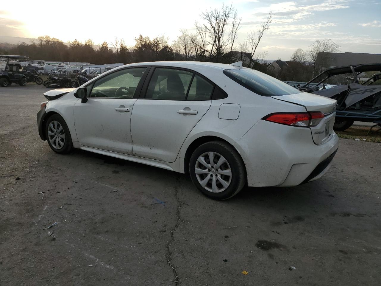 Lot #2994093414 2020 TOYOTA COROLLA LE