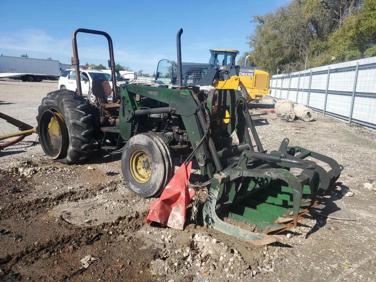 Lot #2991318115 2000 JOHN DEERE LIFT