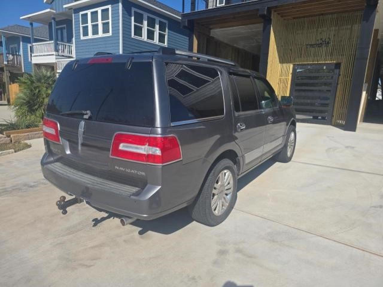 Lot #2990982209 2013 LINCOLN NAVIGATOR