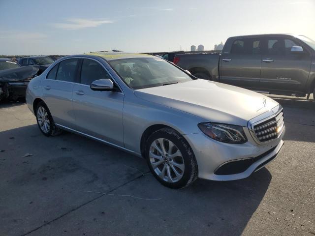 VIN WDDZF4JB5KA513907 2019 MERCEDES-BENZ E-CLASS no.4