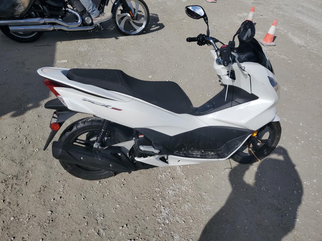 Lot #3042127627 2017 HONDA PCX 150