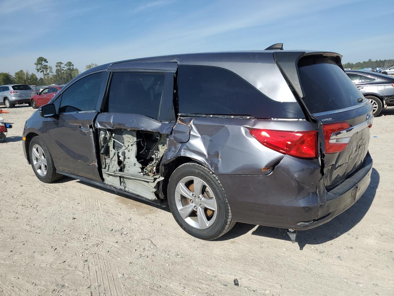 Lot #3020603944 2018 HONDA ODYSSEY EX