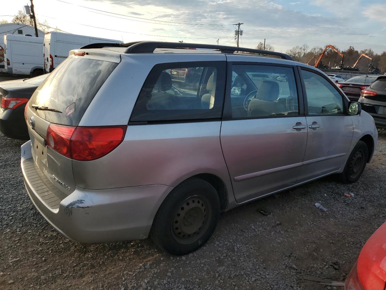 Lot #2974188349 2010 TOYOTA SIENNA CE