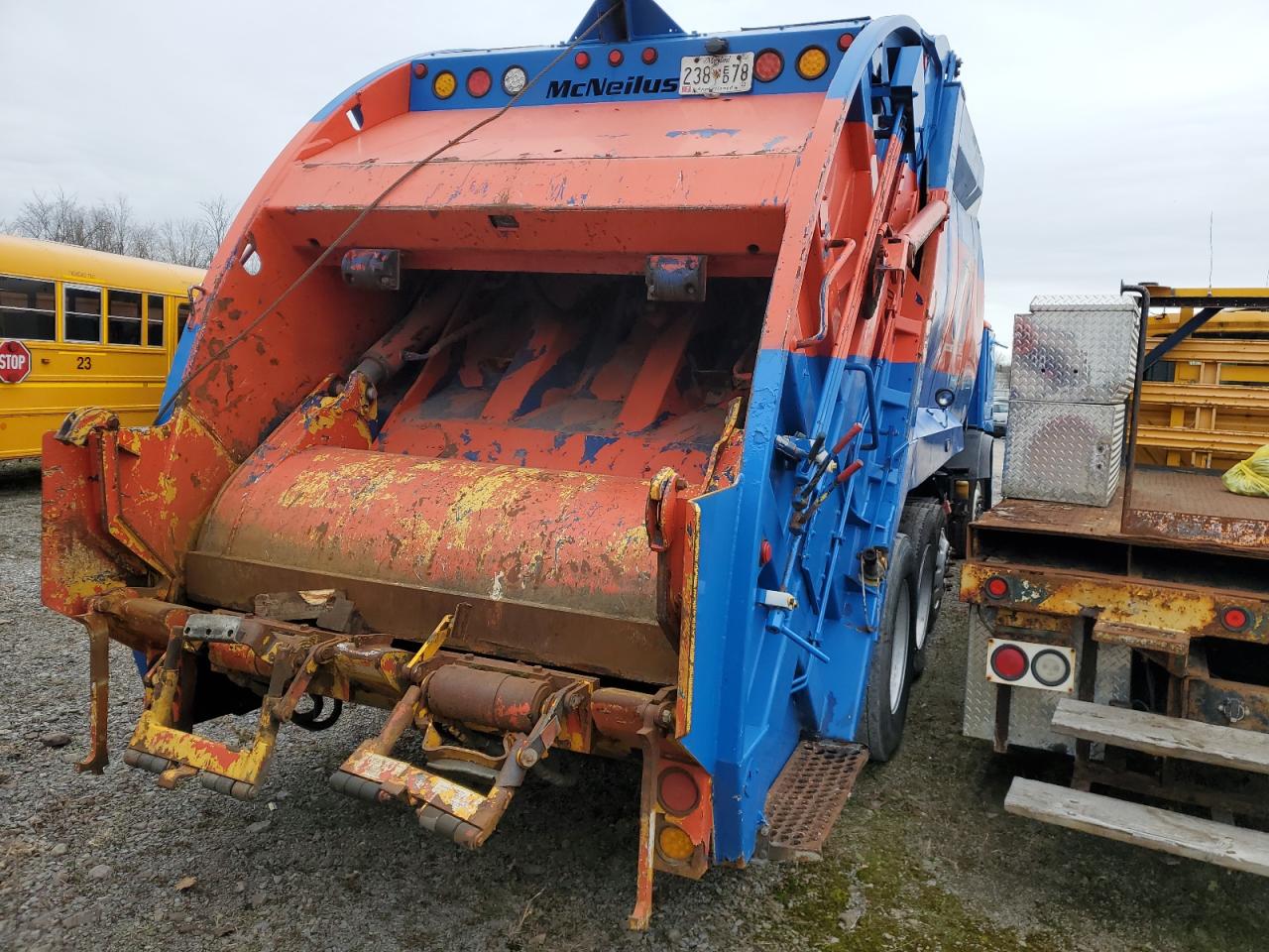 Lot #2991391909 2014 MACK 600 LEU600