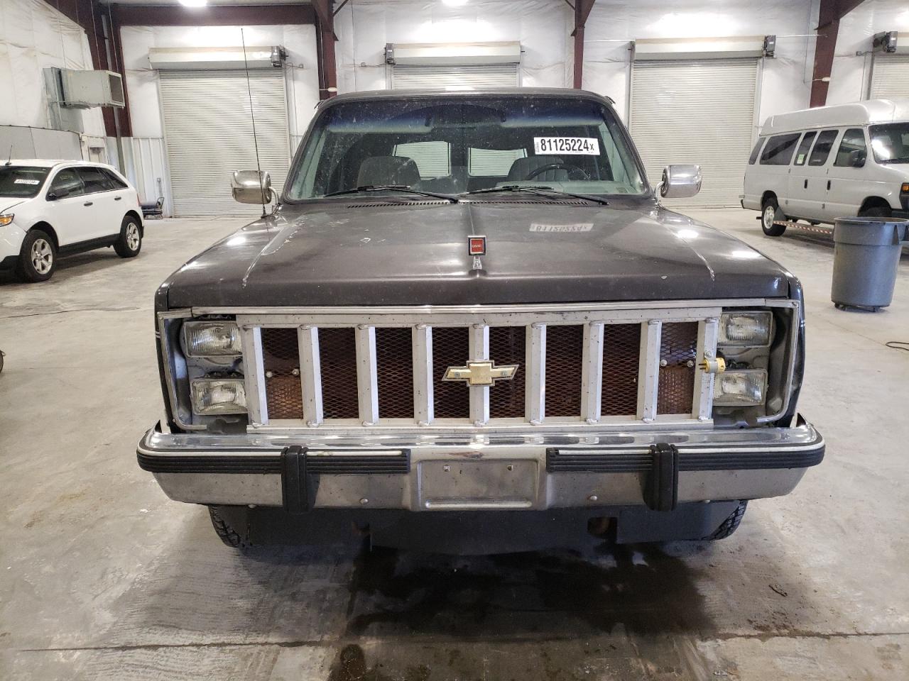 Lot #3030434475 1991 GMC SUBURBAN V