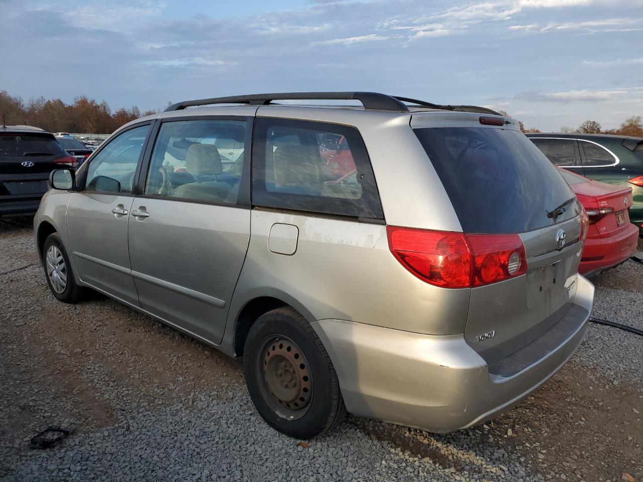 Lot #2974188349 2010 TOYOTA SIENNA CE