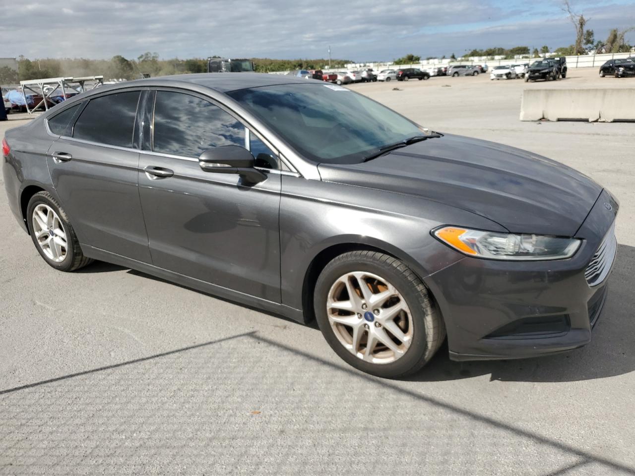 Lot #2996171405 2016 FORD FUSION SE