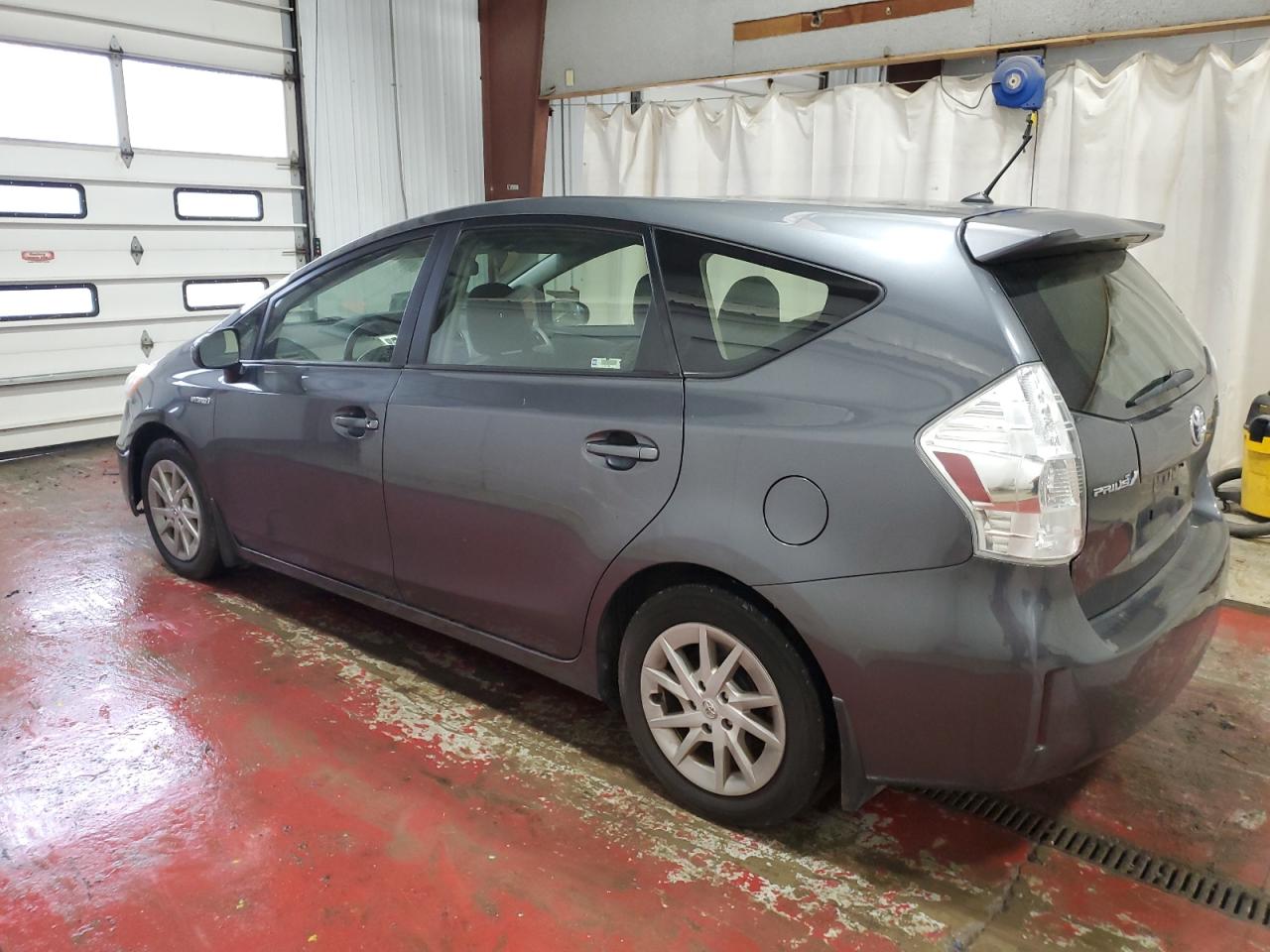 Lot #2979260203 2012 TOYOTA PRIUS V