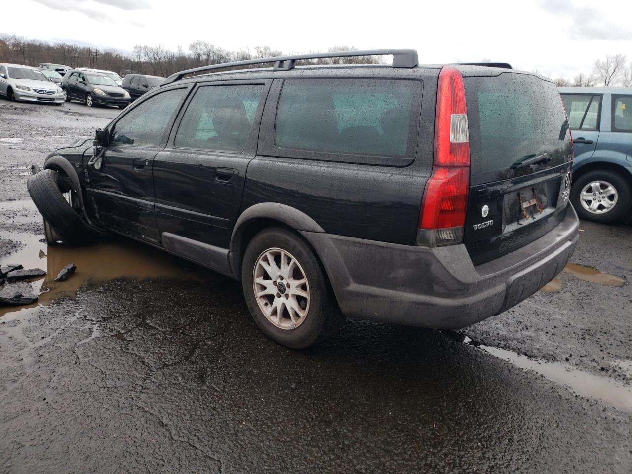 Lot #3033010024 2004 VOLVO XC70