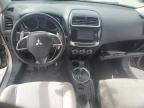 MITSUBISHI OUTLANDER photo