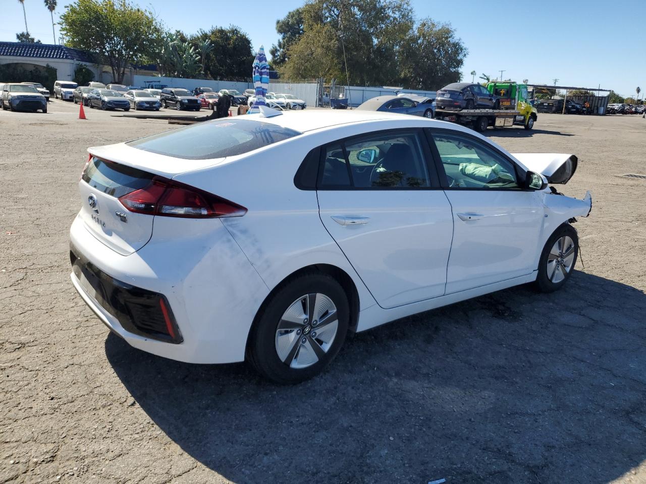 Lot #2976956572 2017 HYUNDAI IONIQ BLUE