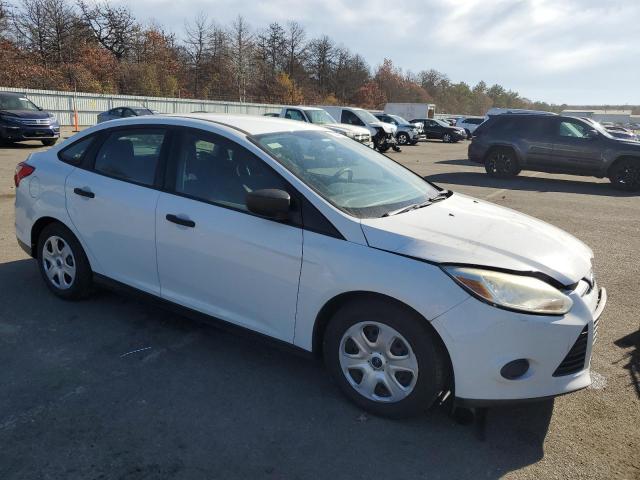 VIN 1FADP3E27DL258289 2013 Ford Focus, S no.4