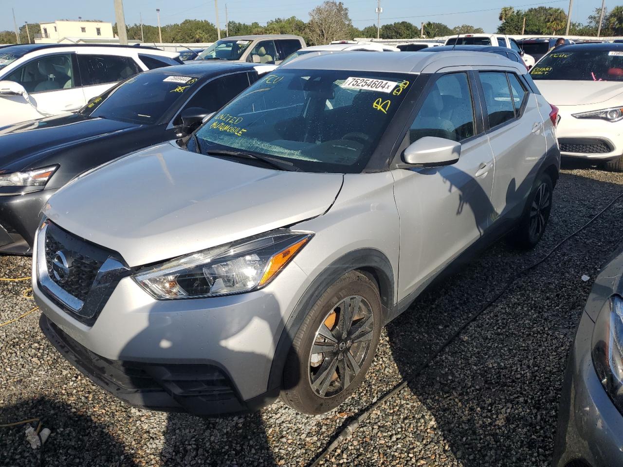 Lot #3036951778 2020 NISSAN KICKS SV