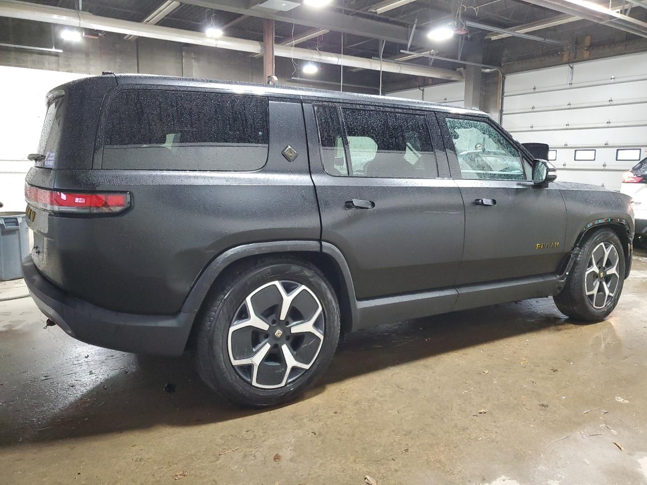 Lot #2974514424 2024 RIVIAN R1S ADVENT