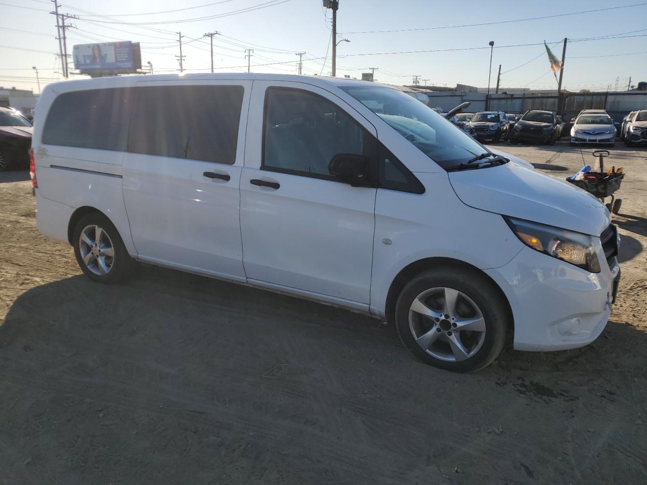 Lot #3023313246 2017 MERCEDES-BENZ METRIS