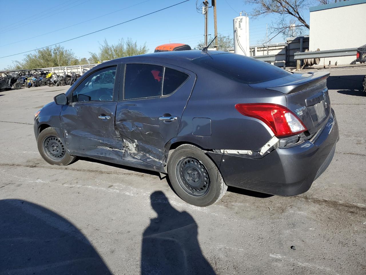 Lot #3029594089 2019 NISSAN VERSA S