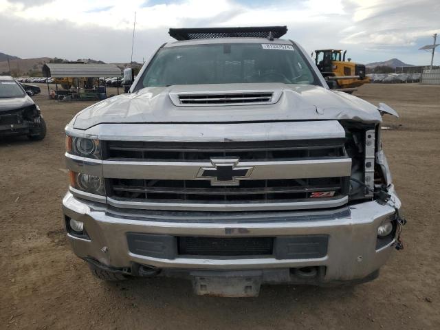 VIN 1GC4K0EY2JF154668 2018 CHEVROLET ALL MODELS no.5