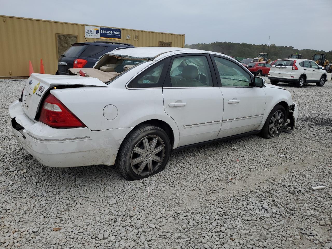 Lot #3024468549 2005 FORD FIVE HUNDR