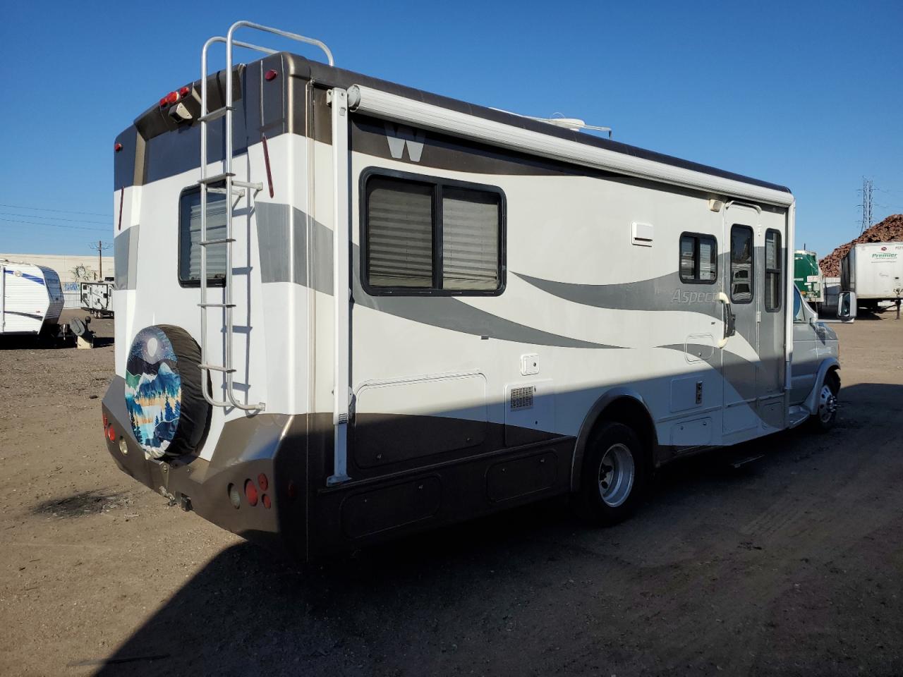 Lot #2986928828 2005 WINNEBAGO ASPECT